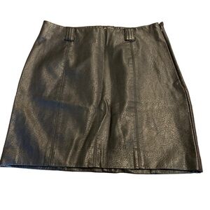Urban Outfitters Women’s Black Faux Leather Mini Skirt Size Small